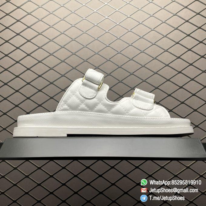 RepSneakers Chanel 2024 Summer Womens Open Toe White Leather Dad Sandals CC Slippers Designer Shoes 02